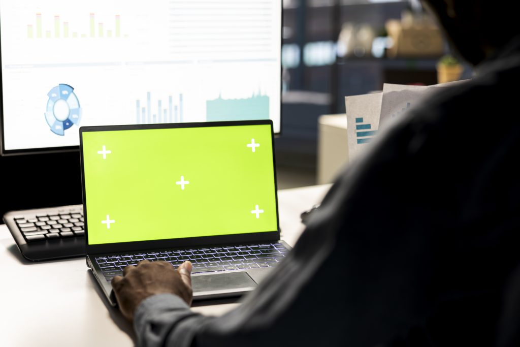 Менеджер перевіряє звіти про https налаштування та ssl-сертифікат на хостингу