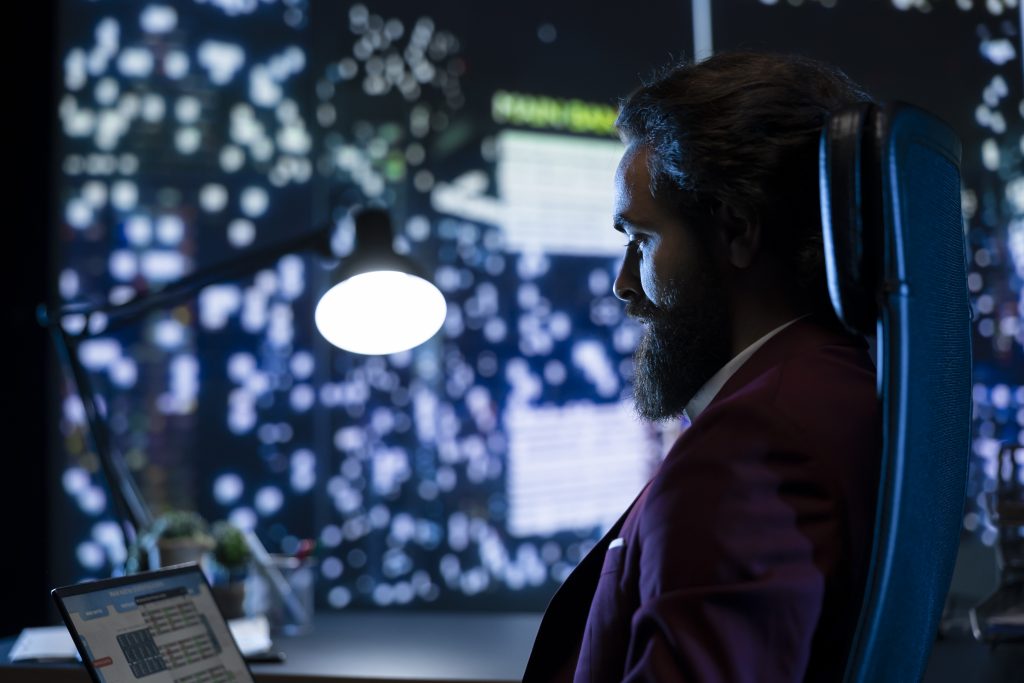 Адміністратор досліджує ринок хостингу щоб покращити SLA хостинг-провайдера