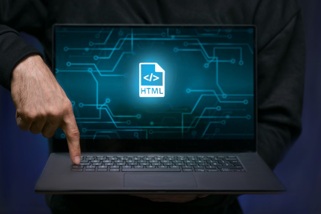 Код на екрані символізує права доступу до файлів на хостингу