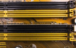 Технологічний фон що символізує хостинг тренди 2025 та ARM процесори